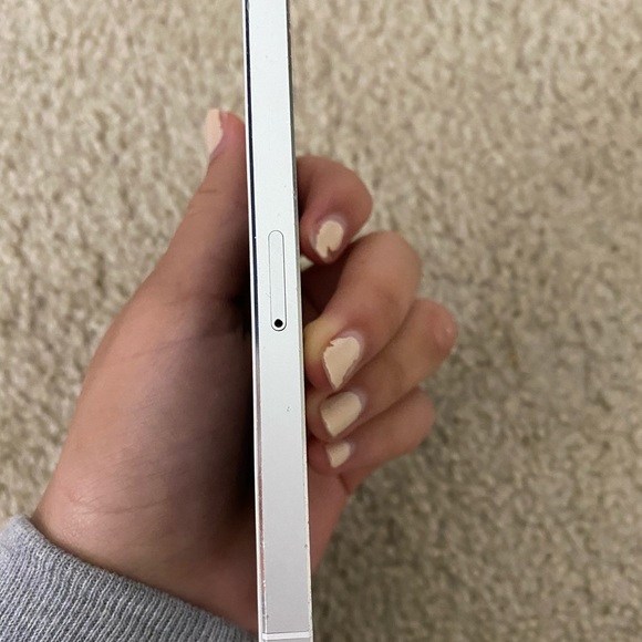 SOLD ON MERC@RI - Picture 5 of 10